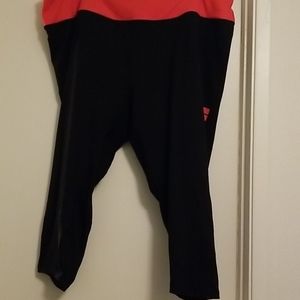 Torrid Hello Kitty Active Cropped Leggings